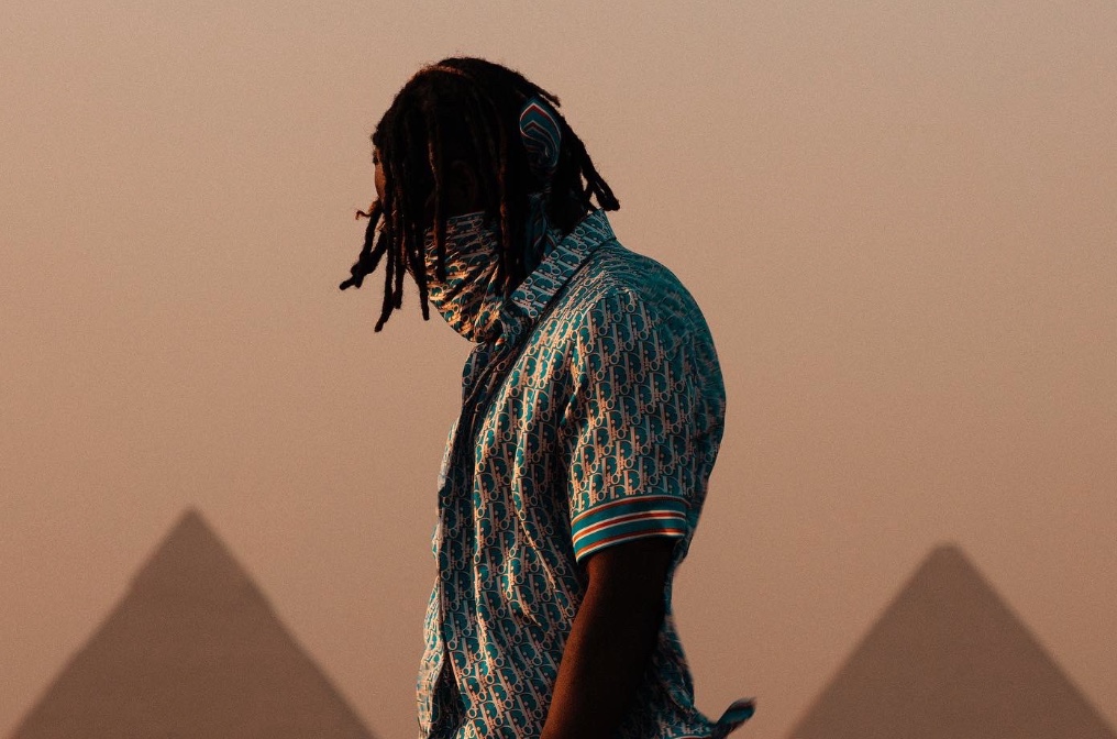 Gazo dévoile sa nouvelle mix-tape KMT, avec Damso, Tiakola, Ninho… [Sons] raprnb.com/2022/07/01/gaz…