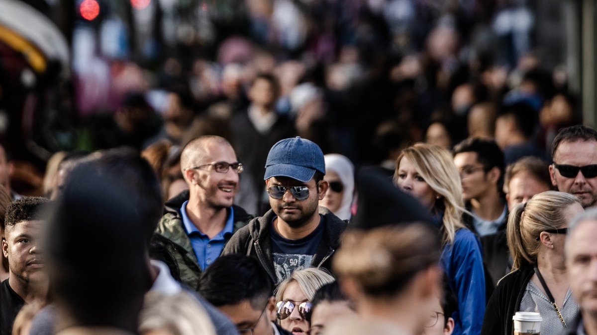 Lesetipp am Freitag ☕️ <a href="/ReclaimYourFace/">Reclaim Your Face</a> setzt sich für ein Verbot biometrischer #Massenüberwachung ein, bei der hochsensible persönliche #Daten genutzt werden.
Im #GI_Blog schreibt <a href="/society_read/">SocIeTy</a> heute über Gründe und Wege, die Initiative zu unterstützen:👇
gi.de/themen/beitrag…