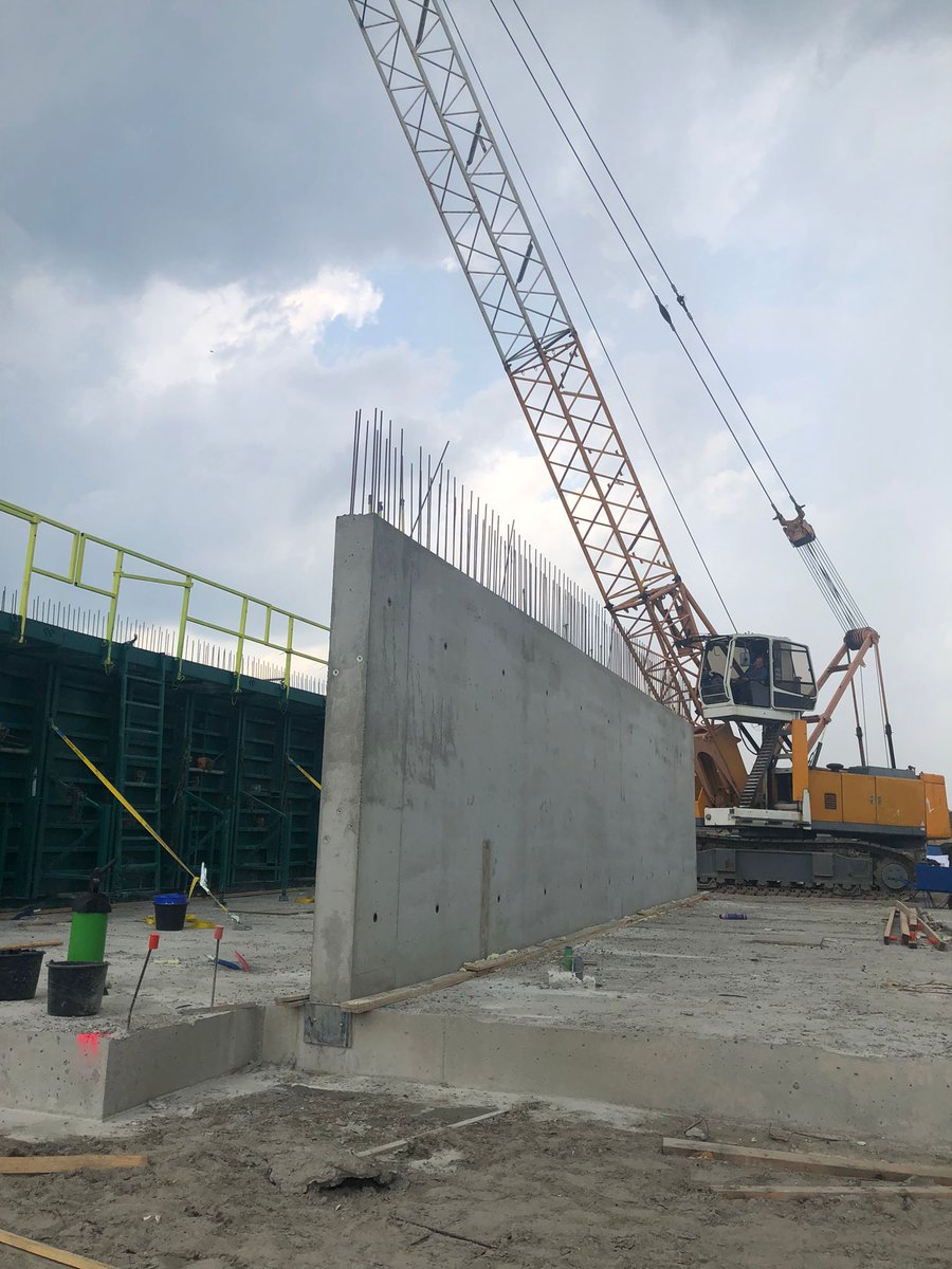 De eerste wanden van ons project in Meerstad - Groningen zijn gestort. #aarbevingsbestendigbouwen <a href="/DuraVermeer/">Dura Vermeer</a>