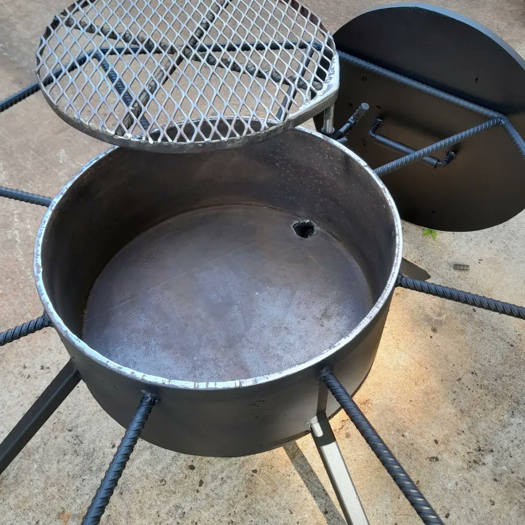 theglorywelding's tweet photo. (Firepit / Grill)  🔥   •$350. (HEAVT DUTY)
20" Diameter • 3/8" thick • 21" high
36" wide • Lid • 18.5" Cooking Rotaring Grate  •Drain •Lid 
(easy to clean, lid protects from the rain and rust)
Message or contact for more info
8327191906 https://t.co/joDhHyCJsj https://t.co/KX58OD78x8