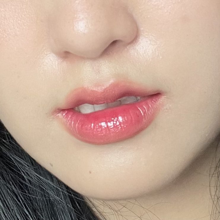 cloudysstory's tweet photo. lips of the day ✨🌼🧸 วันนี้ใช้ peripera ���ี 05 กับ mac สี 315 สวยมาก ฉ่ำมาก น้องถ่ายรูปขึ้นกล้อง เพอริทนลื้มมม สองตัวนี้ทาระหว่างวันแล้วไม่คราบมาก สวยเหมือนเดิมเลย https://t.co/juz4SuFA5T