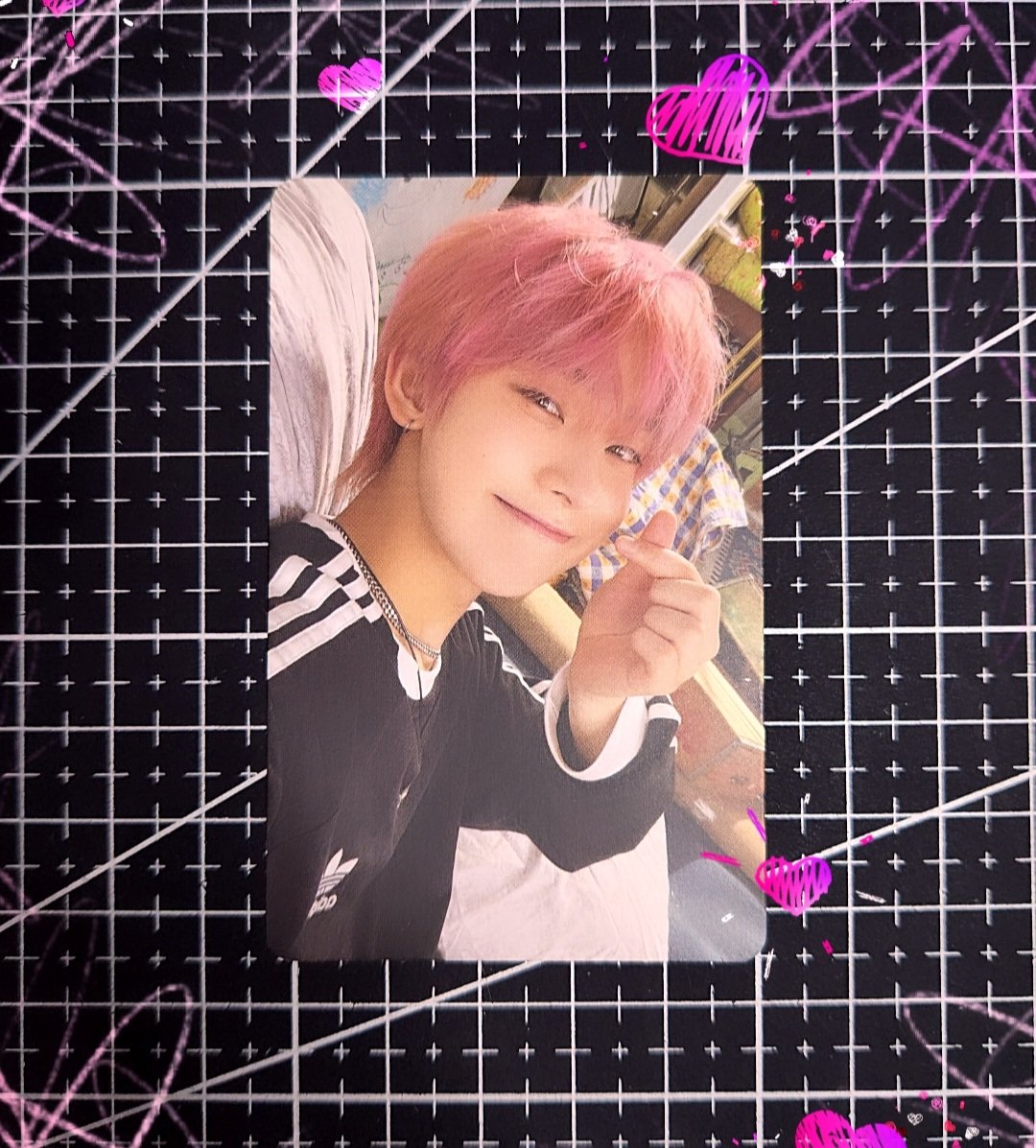 minemeetangka's tweet photo. sunoo chary selca came home today 🥰 thank u so much @jstvdvd for giving this pc to me and thank u to the seller @xxwonieqt for packing ddeonu well! #jstvfeedbacks #xxwonieqt_proofs https://t.co/KW0IilNNF4