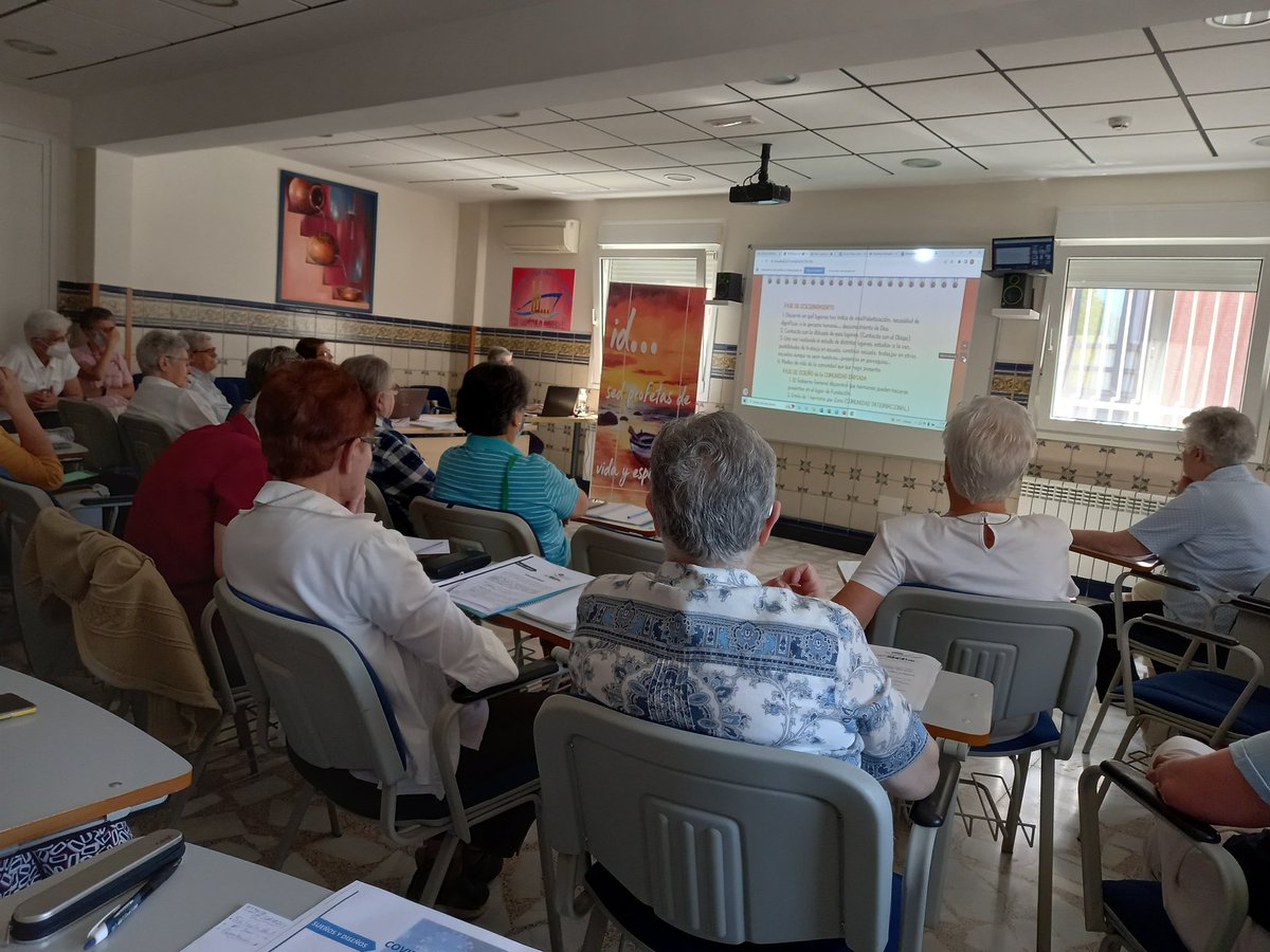 #MisionerasdelDivinoMaestro reunidas estos días en Madrid en Asamblea #Intercapitular compartiendo SUEÑOS y CONVERSACIONES SIGNIFICATIVAS abiertas a la luz del #EspírituSanto