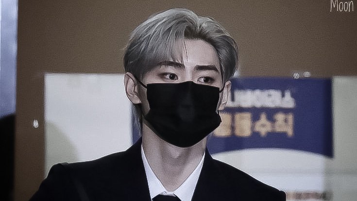 ink2sun's tweet image. — a #sunsun au wherein

emery (sn) started working on his dream company without knowing the ceo is cyruz (sh), the guy he borrowed money from and hasn't paid back still for the past 9 years.