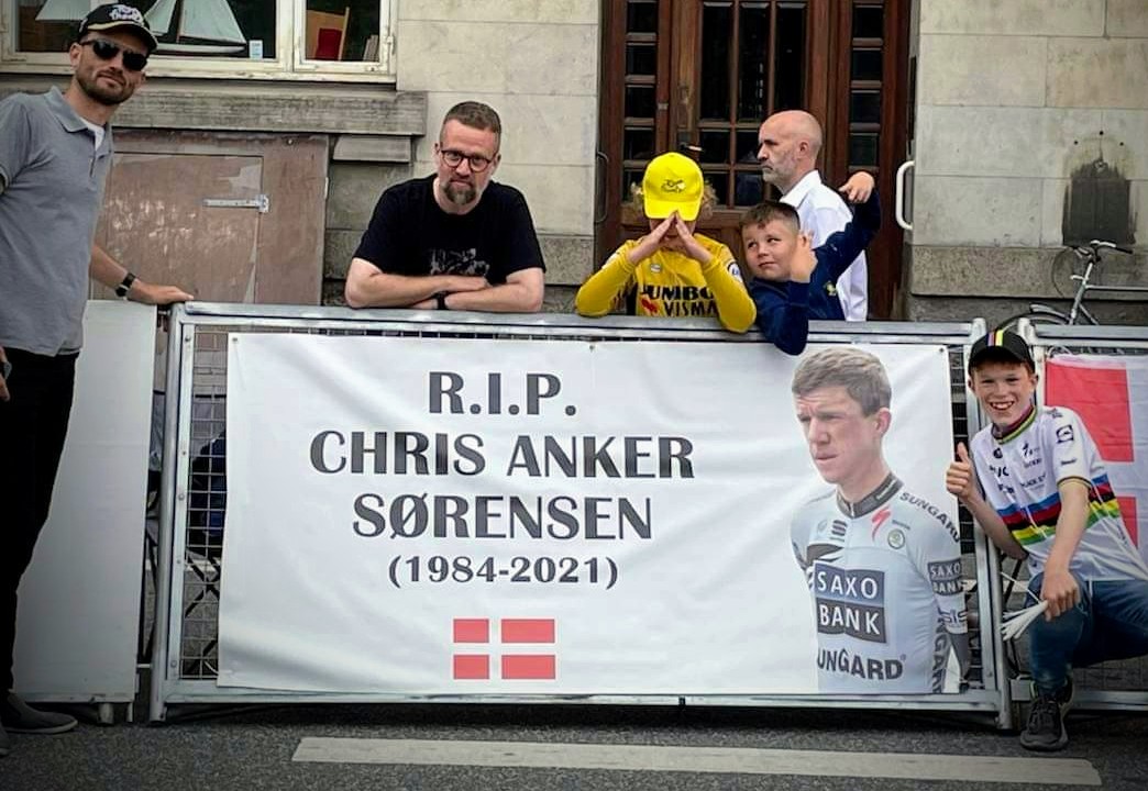 Simon Bauer tweet media