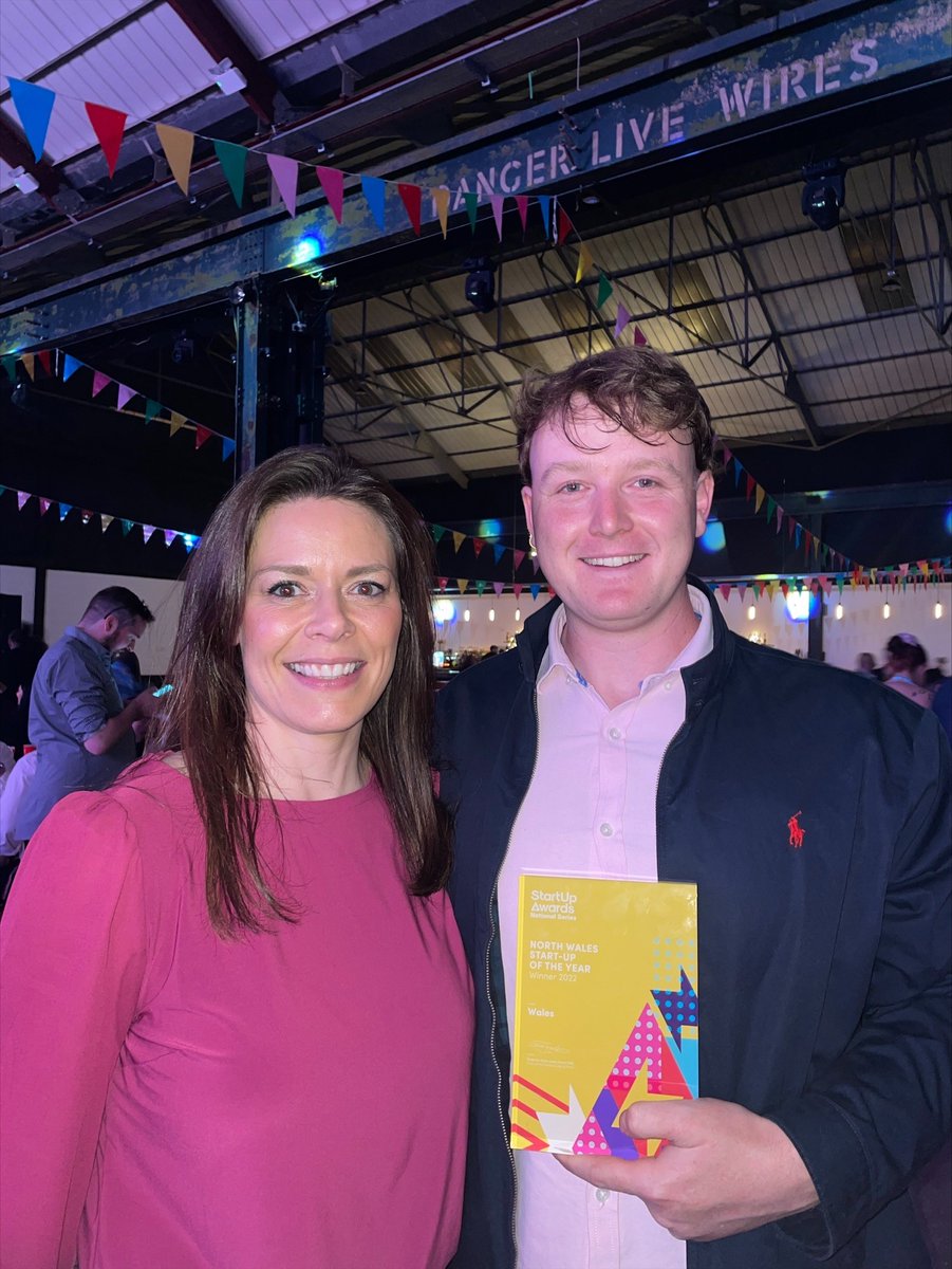 🎉What a fantastic evening! 🎉

Last night, we attended the @StartUpNational  to celebrate the success of Welsh businesses.

We sponsored the North Wales Start-up of the year with the winning company being @CufflinkIo !

To read more about the event: ow.ly/zxOt50JMp13

#SUA