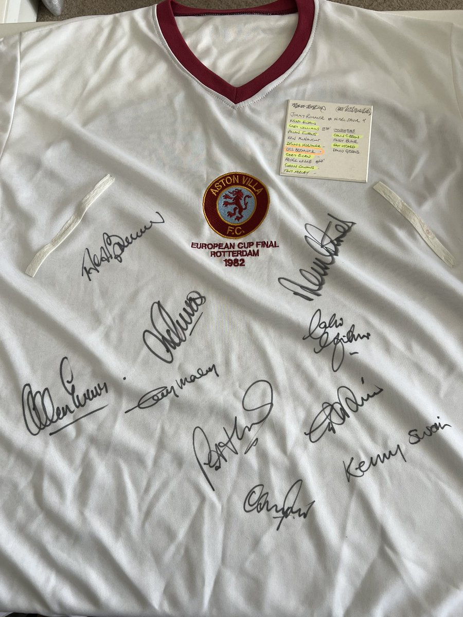 itwfamily's tweet photo. 29/06/22
Big thanks @ITWFamily member #mementosmemorabilia #Exclusiveinvitation #AstonVilla #legends #memorabilia https://t.co/S4ARvkywFK
