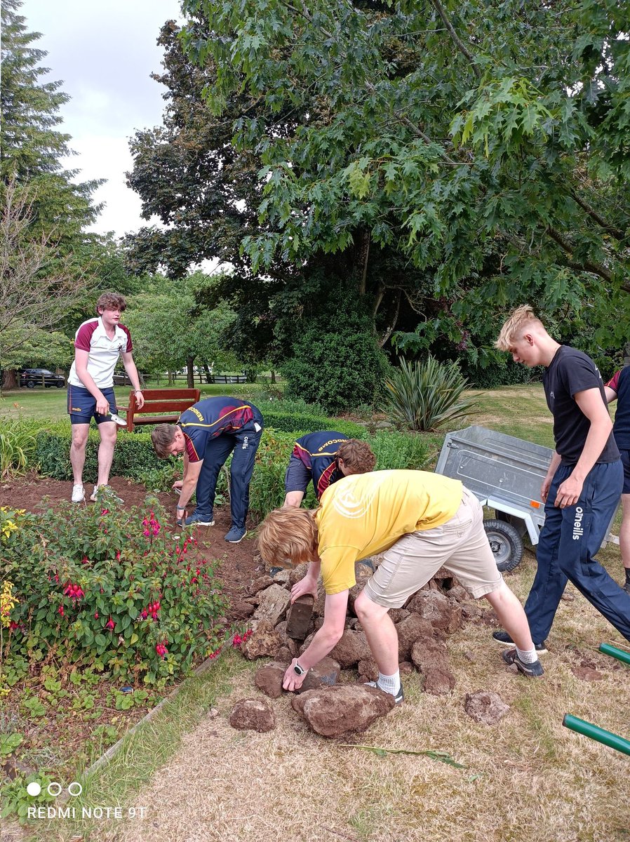 RCSixthForm's tweet photo. Y12 working hard in the garden and enjoying some #thoughtful chats with the residents at Hunters care home #rendcombfamily #adventurous https://t.co/AIkkWM2xnl
