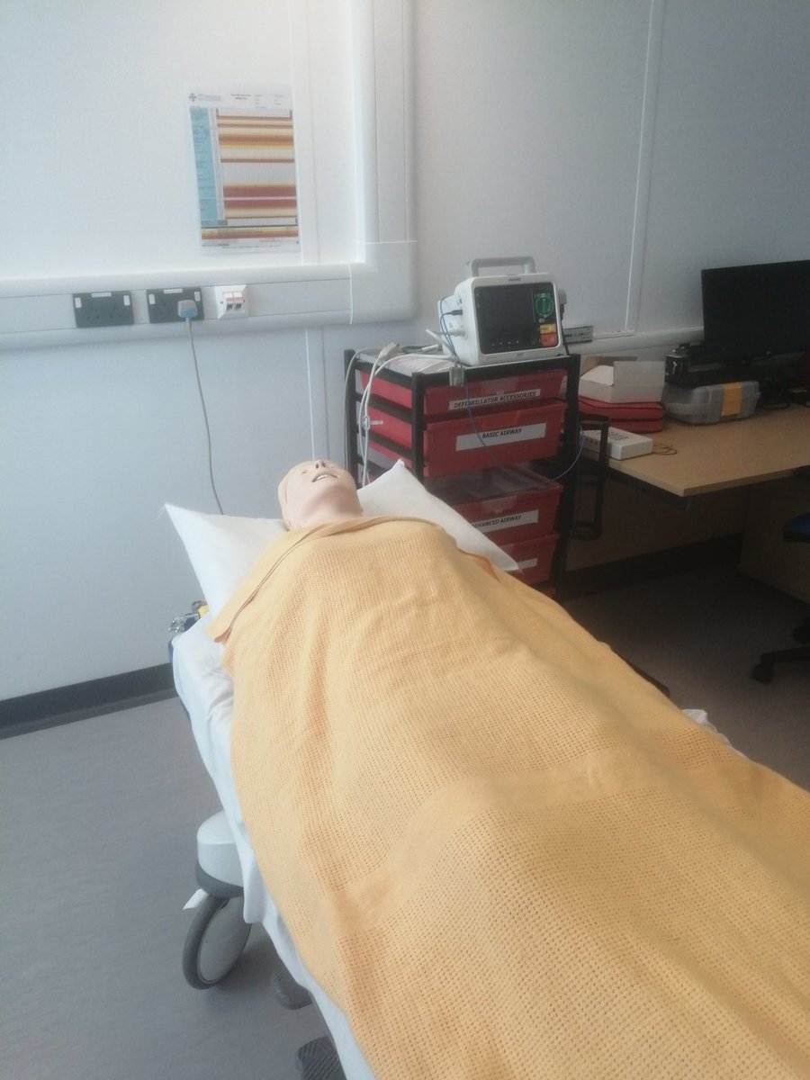 catevans1's tweet image. At PCH doing ILS with Donald the dummy #studentlife #resusteam #savealife #beprepared