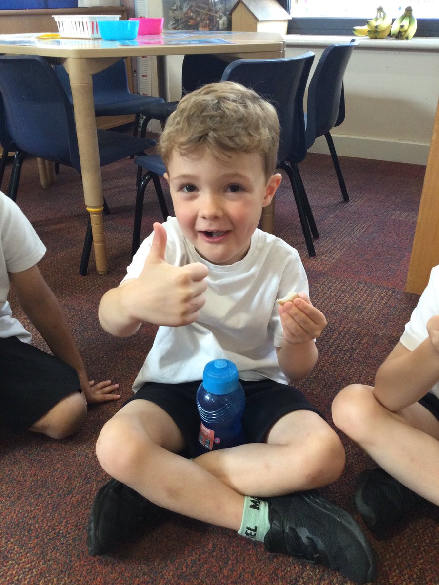 gfprimarycov's tweet image. Our homegrown potatoes were a big hit in Reception. They tasted delicious. 😋#GFReception