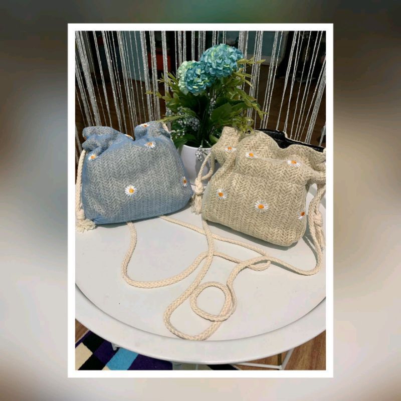 Saya menjual Tas selempang ala korea seharga Rp. Dapatkan di Shopee sekarang! shopee.co.id/nami_storyy/20… #ShopeeID