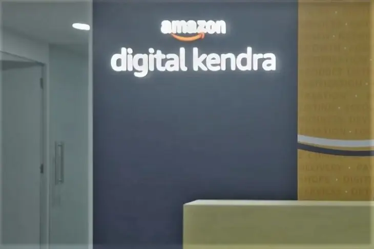 SamacharplusN's tweet photo. #UttarPradesh सीएम योगी आदित्यनाथ ने लॉन्च किया #Amazon  का पहला #Digitalcentre |
@myogiadityanath 

#Amazon #amazondigital #amazonposition #YogiAdityanath #UttarPradesh https://t.co/nIrPTV6ECo