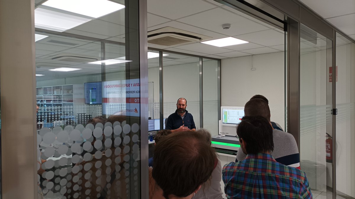 NASERTIC's tweet photo. #NASERTIC ha recibido hoy la segunda y última visita al Clúster de Supercomputación Urederra y el Centro de Secuenciación Masiva con motivo de la Semana de la Administración Abierta 2022
#SAA2022 #CPD #csm https://t.co/YWbVA14AU0