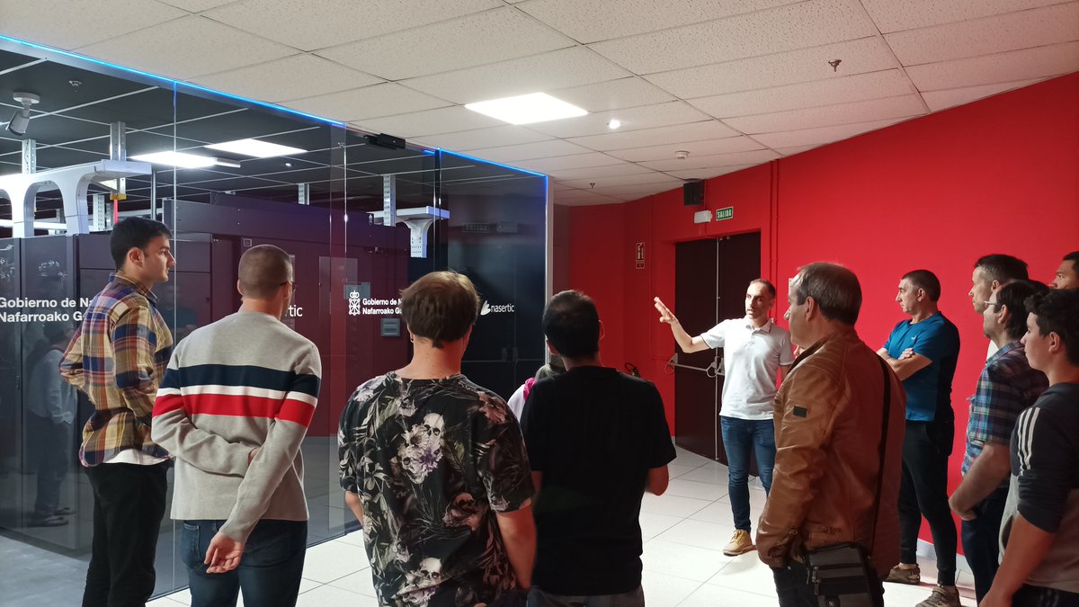 NASERTIC's tweet photo. #NASERTIC ha recibido hoy la segunda y última visita al Clúster de Supercomputación Urederra y el Centro de Secuenciación Masiva con motivo de la Semana de la Administración Abierta 2022
#SAA2022 #CPD #csm https://t.co/YWbVA14AU0