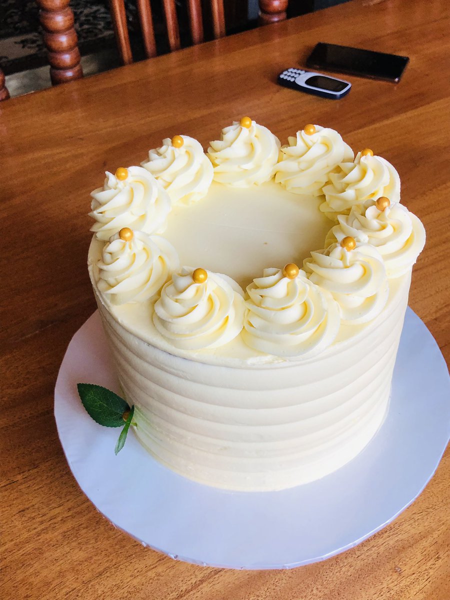 PamelaBeddings's tweet photo. The hustle I call mine 📌
For cupcakes, cookies and cakes please contact us on 0789185642 https://t.co/OGRTbiIBJy