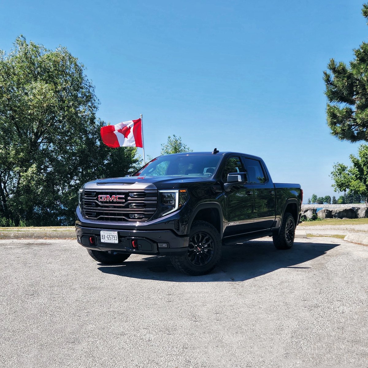 GMC Canada tweet media
