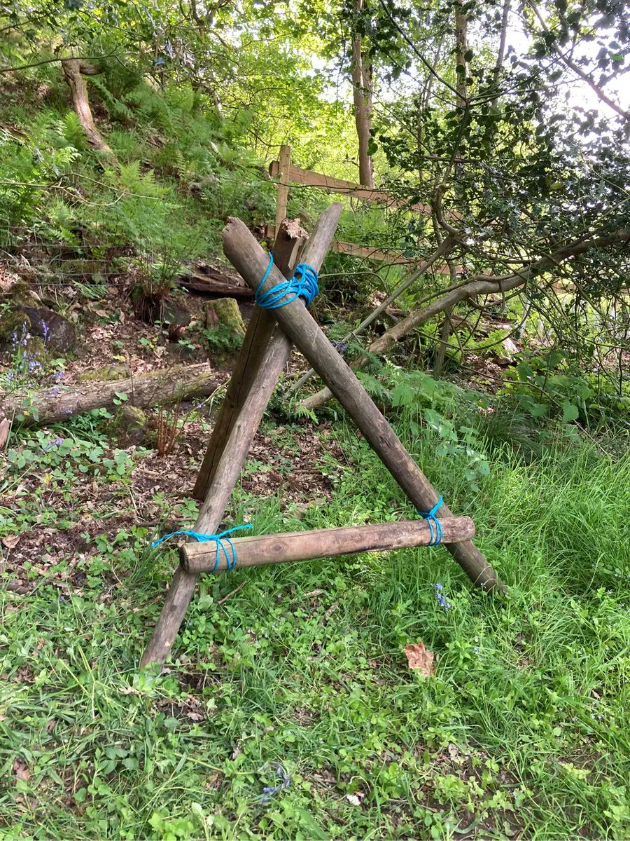 EduKateOutdoors's tweet photo. Use what you have, to make what you need 🪵 #beresourceful #forestschool https://t.co/RmW3wvyxKr