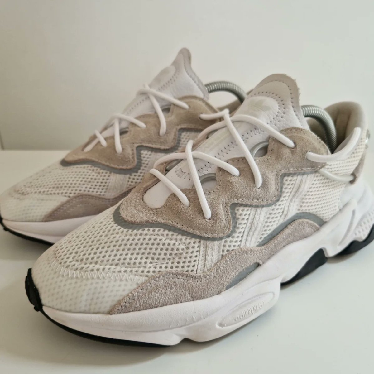 Adidas Ozweego 

Just a light freshen up for these

Like a new trainer 

Order book clear for late next week and beyond
Get in touch 
Free advice 
Bulk discounts 

Shares retweets etc all very welcome 

Mon the weekend 🤪