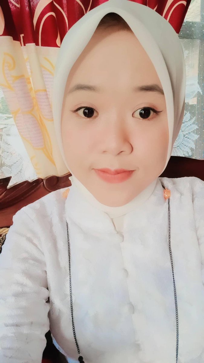 devaastria1's tweet image. Putih