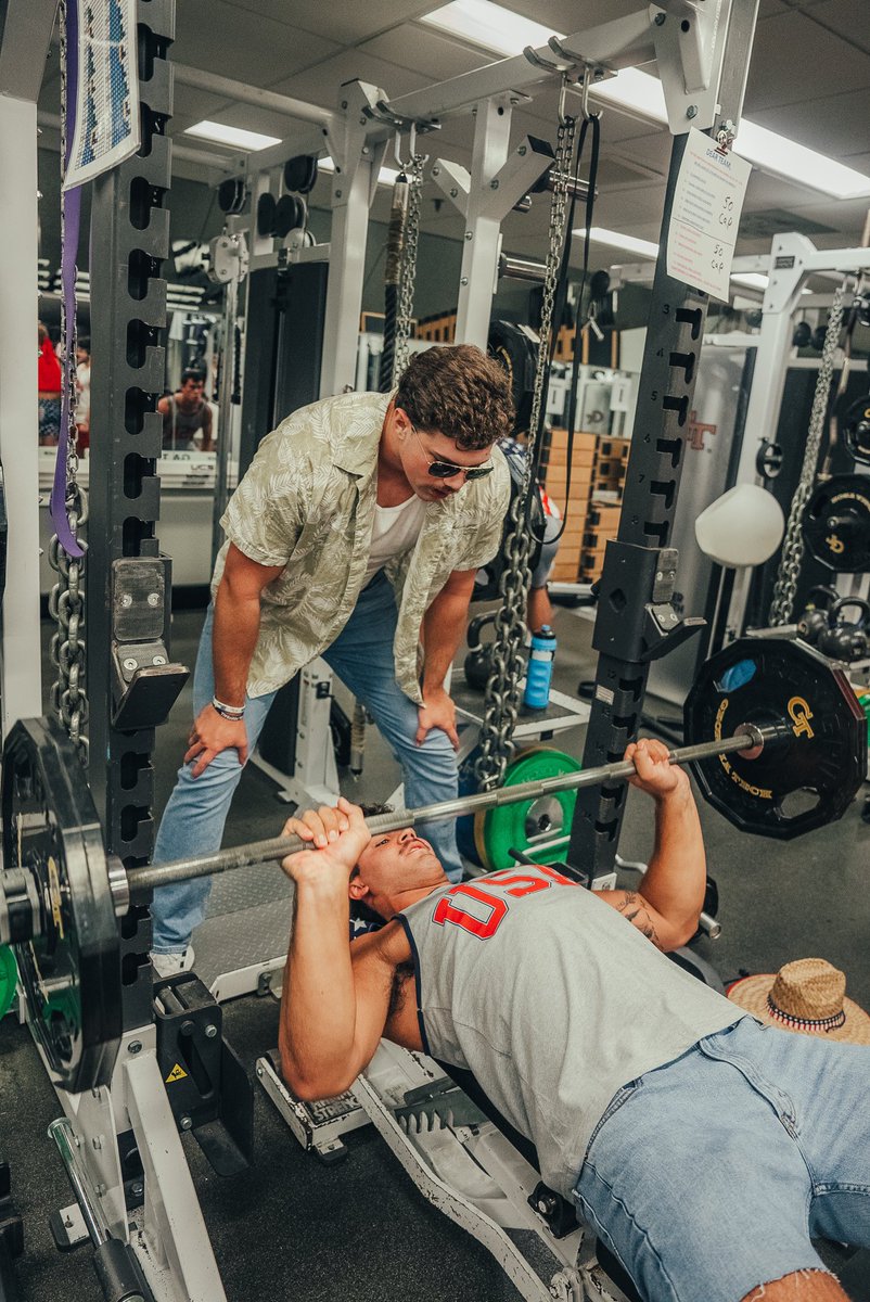 BenPostma3_'s tweet image. July 4th lift, and what’s more American than top gun? @Miles_Teller