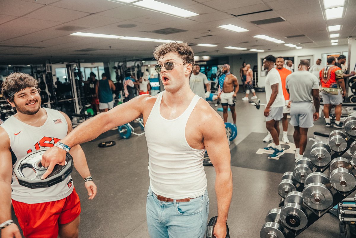 BenPostma3_'s tweet image. July 4th lift, and what’s more American than top gun? @Miles_Teller