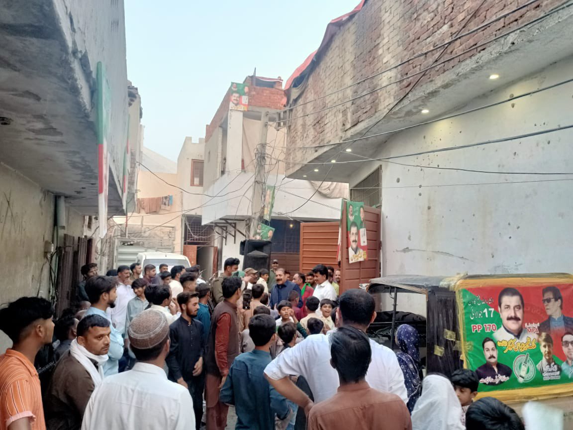 MalikZaheerAK's tweet photo. Malik Zaheer Abbas Khokhar, #PTI candidate for #PP170, #Lahore and MPA Malik Nadeem Bara campaigning in #Bagrian . 

The enthusiasm is worth watching! Everyone stands with Imran Khan Na rejects Lota Siasat! https://t.co/wSLBMyayZ9