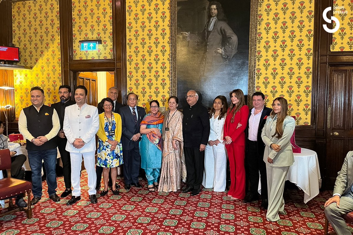 Ylias_Akbaraly's tweet photo. Une grande fierté d’avoir participé au sommet mondial des NRI et d’avoir célébré les 33 ans du NRI Institute à Londres, en compagnie d’admirables personnalités.
#NRIinstitute #HouseOfLords #Celebration #YliasAkbaraly #Redland #GroupeSipromad #ThomsonBroadcast #VisionForMore https://t.co/wRqFgfQHoM