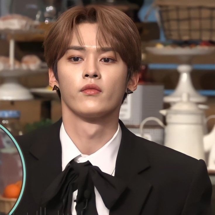 kiminhonie's tweet photo. au 2min-knowmin —

Mínho un profesor soltero y estresado que no sabe qué hacer con su dinero deicide apadrinar con una beca al estudiante que vende tamales todos los días después de clases https://t.co/WQuTDYZ5RH