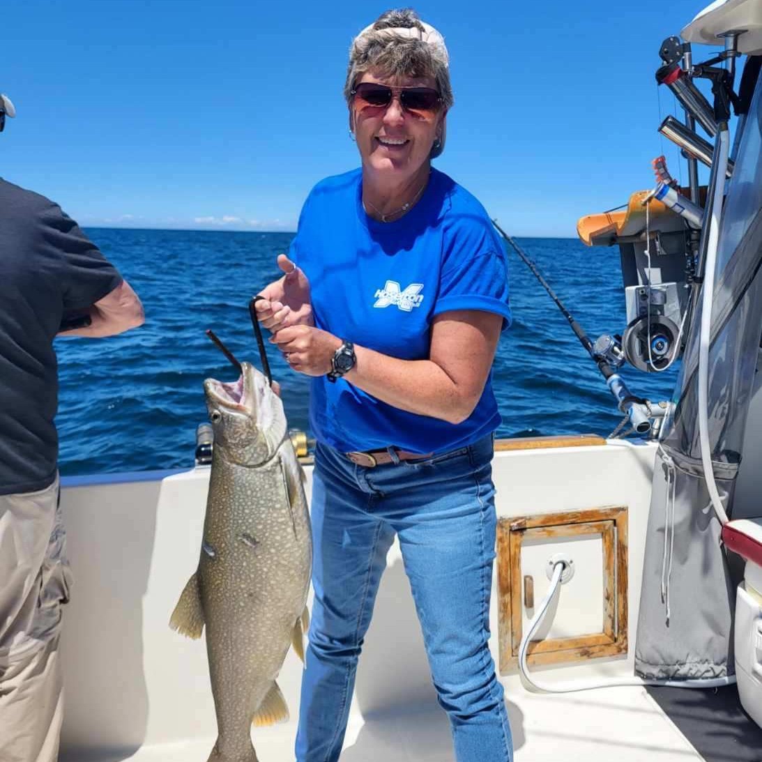 🎣 Not just another giant fish tale! 🎣 This week proud @Hoselton team members went Casting For Character from The @RochesterYacht Club. This program benefits the Boys Scouts. Looks like 'the big one' didn't get away! 🐟