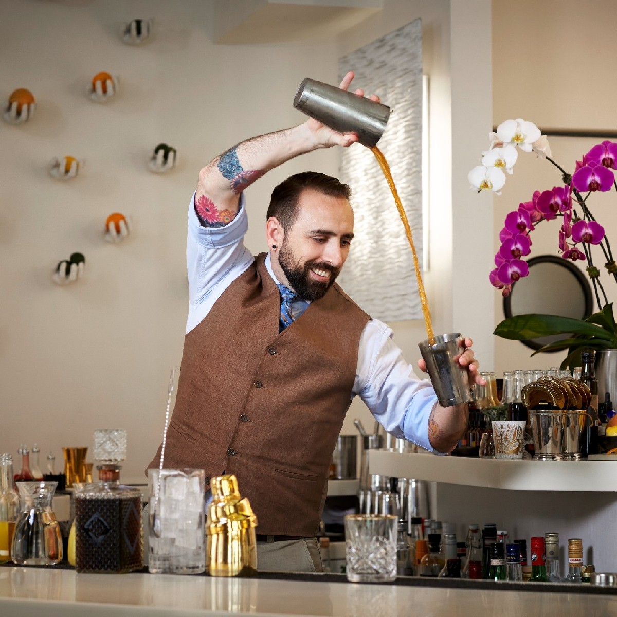 Our team is growing! Come join our innovative bar team, nominated for the 2022 James Beard Award for Outstanding Bar. Apply here: fal.cn/3pURL