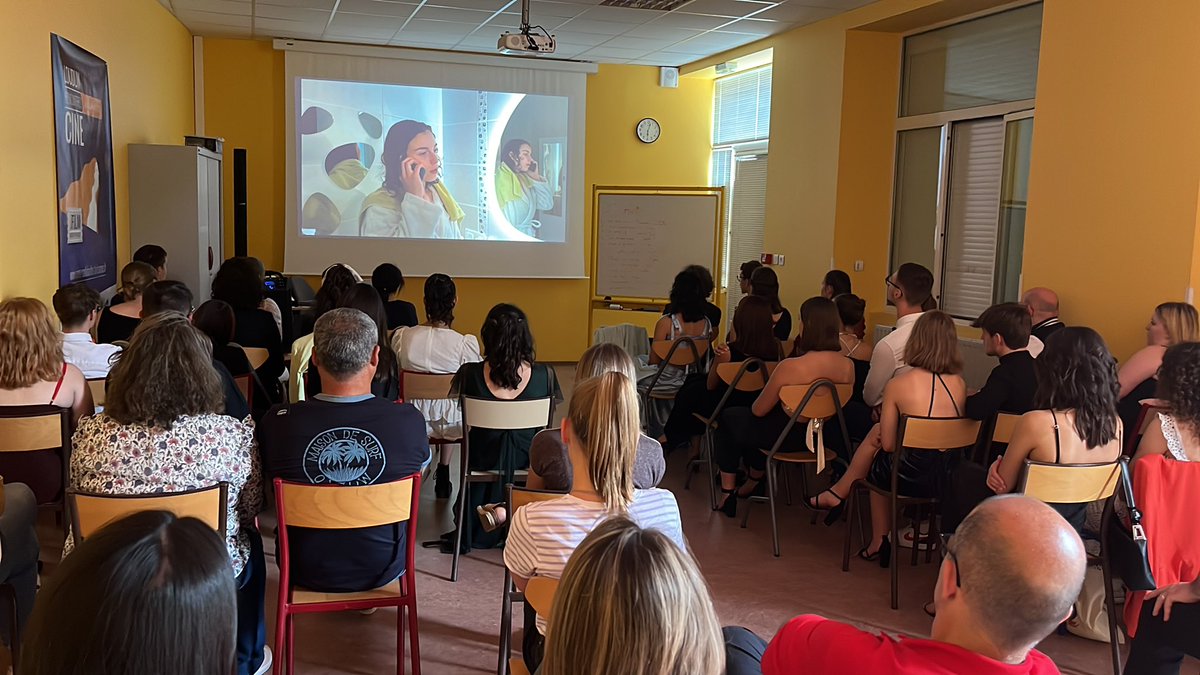 LLoudun's tweet photo. Ce soir c’est « festival de Cannes de Loudun ». Les Terminales de la spécialité « cinéma-audiovisuel » présentent leurs films de bac 👏👏@daacpoitiers @lieumultiple @emfpoitiers @acpoitiers https://t.co/KMnzfEqKZg