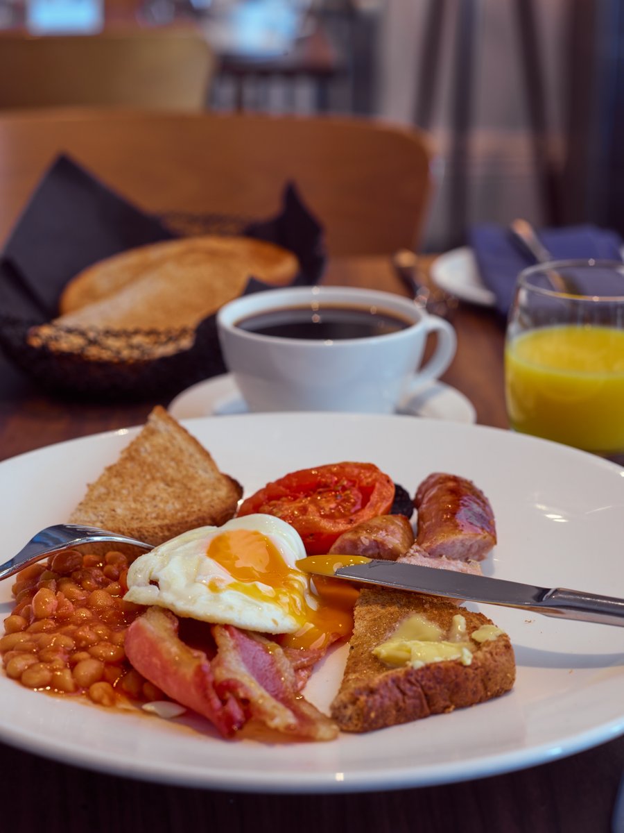 🌤️Are you in need of a little sea side air, some time away, and a cracking breakfast? The White Lion is the place for you!

Hassle-free Bed and Breakfast stays on the Suffolk coast, book via our website and let the countdown begin!
whitelion.co.uk/stay/