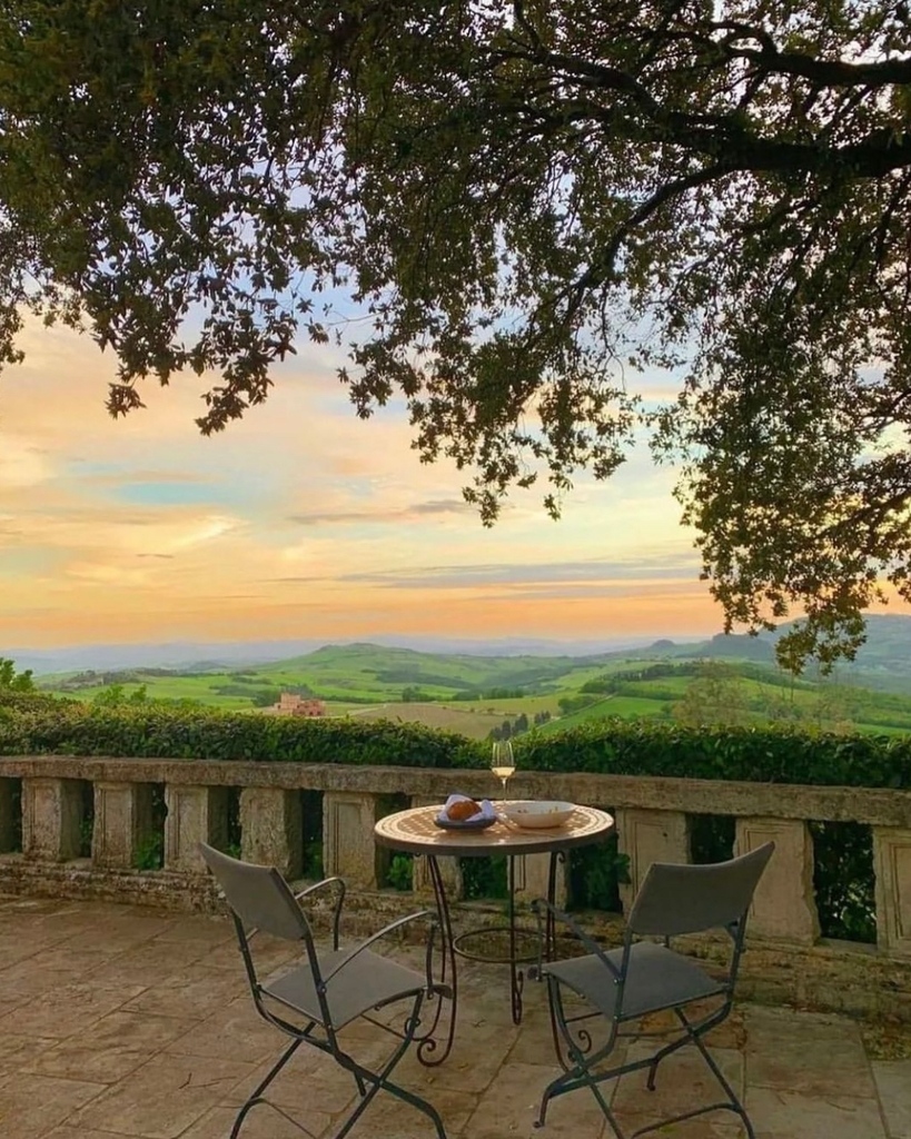 Follow the link to discover how you can enjoy the breathtaking views of the Sicily 🌄 winerist.com/wine-tours/Ita… 📸 @sicilian.summer #sicilytravel #sicily_travel #sicilyvacation #visititalia #italygram #iloveitaly #italya #italytravel #italyiloveyou #sicilian #travelitaly