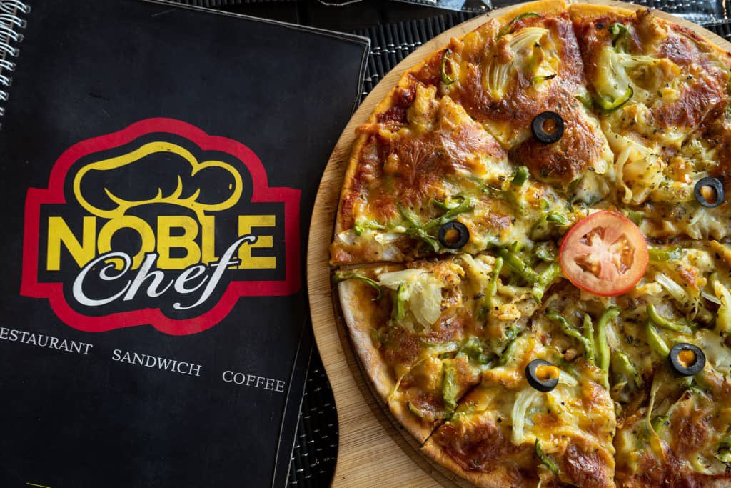 NobleChef_gh's tweet photo. What is your favorite pizza topping?
Locate us at East legon, under bridge.
We’re available 24/7
#noblechef #foodie #foodporn https://t.co/JhNgjfGOSZ