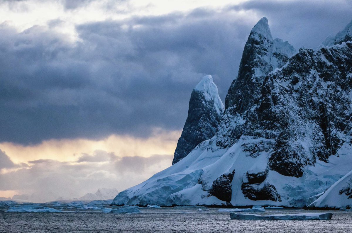 SES_Satellites's tweet photo. In March, we worked w/ #2041ClimateForce to enable dedicated #satellite connectivity throughout the #2041Foundation #Antarctica expedition in order to deliver a historic climate message to global audiences.
Learn more 👉 https://t.co/IvZ05bgCuy
#ProtectAntarctica #SESGivesBack https://t.co/NnJXKmrEcj
