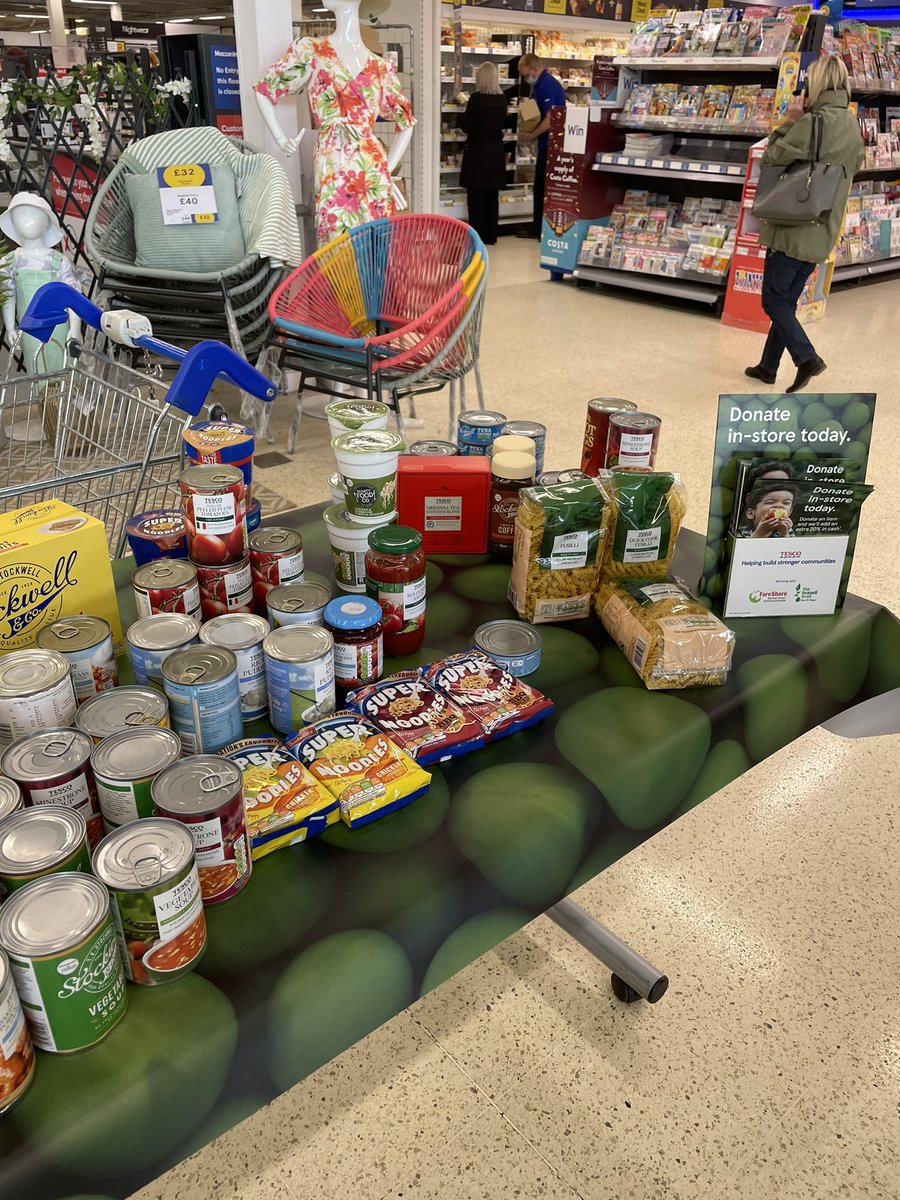 juls_thousand's tweet photo. Volunteering today w/ @PremierFoodsPLC for @FareShareUK in my local @Tesco! Bumped into local MP @AnneMcLaughlin 👏 https://t.co/LbeK6N5yKy