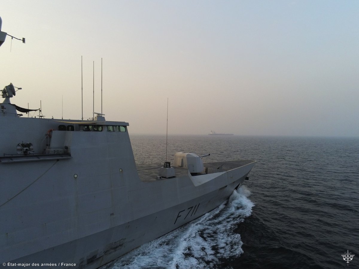EMASOH_AGENOR's tweet photo. This week again, FS Surcouf crossed the Strait of Hormuz several times while performing #neutral and de-escalatory accompaniments of merchant vessels. Performing #accompaniments is one of the major contribution to the promotion of freedom of #navigation in the Strait of #Hormuz. https://t.co/TwJX6GGeHH