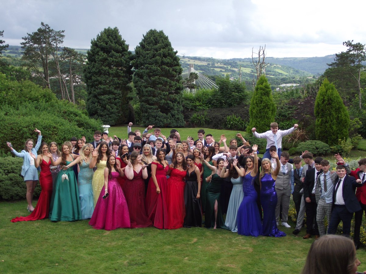 Pen Y Dre Cymraeg tweet media