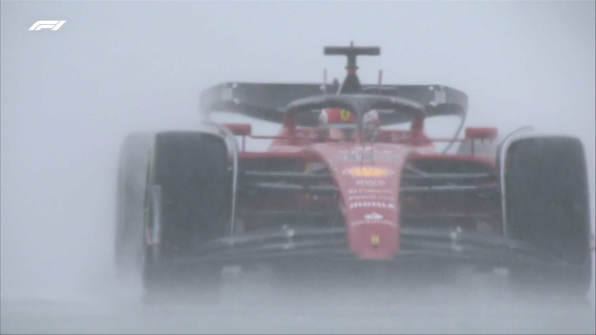 Charles Leclerc podczas 1. treningu na Silverstone