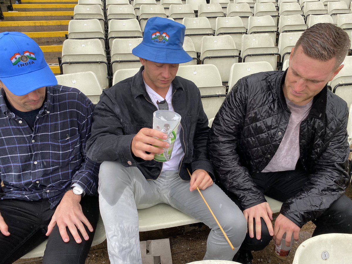 Simon Thexton tweet media