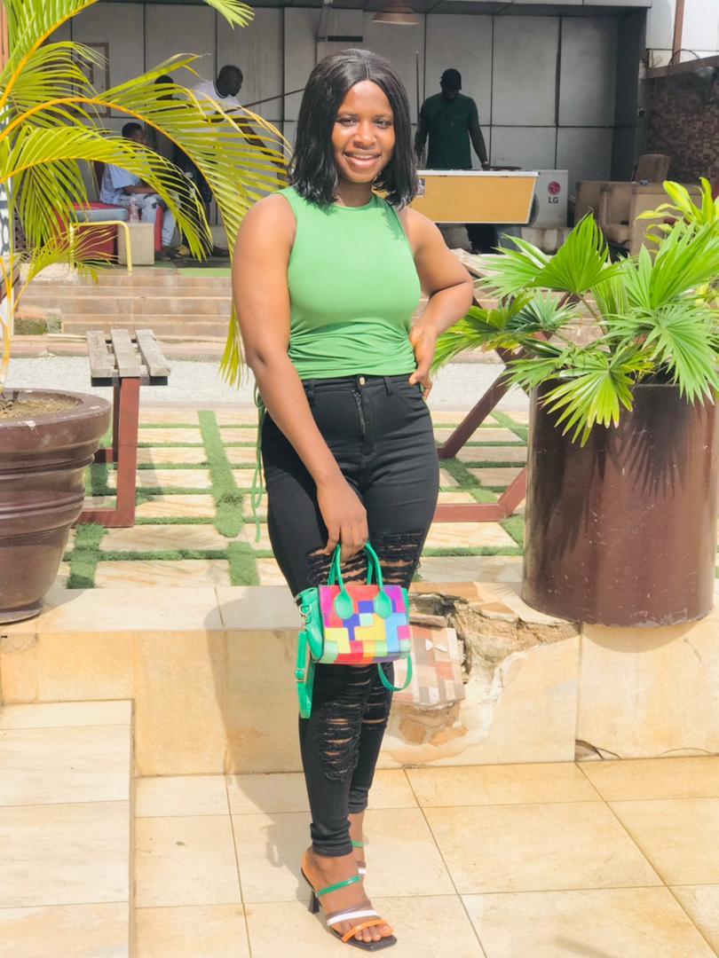 ruth_natural's tweet photo. Happy new month 🎉❣️🌹 https://t.co/PqL7QcuQrj