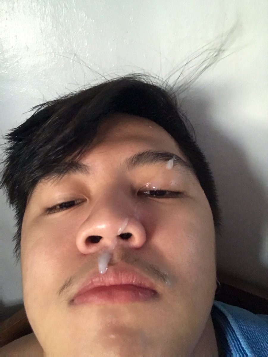 DeanConnorV's tweet photo. Send meds 🤧 Grabe na sipon ko huhu https://t.co/qtDBIEjgPO