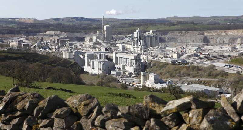 fuelcellsworks's tweet photo. #UK #Lime Kiln in World-First #NetZero #Hydrogen Trial - High-quality lime produced successfully at #Tarmacโs #Tunstead site using #hydrogentechnology -https://t.co/rnOrISEbu8 #HydrogenNow #HydrogenEconomy #HydrogenNews #H2 #CleanHydrogen #Decarbonise #CleanEnergy #ZeroEmissions https://t.co/yadIxgt9ey