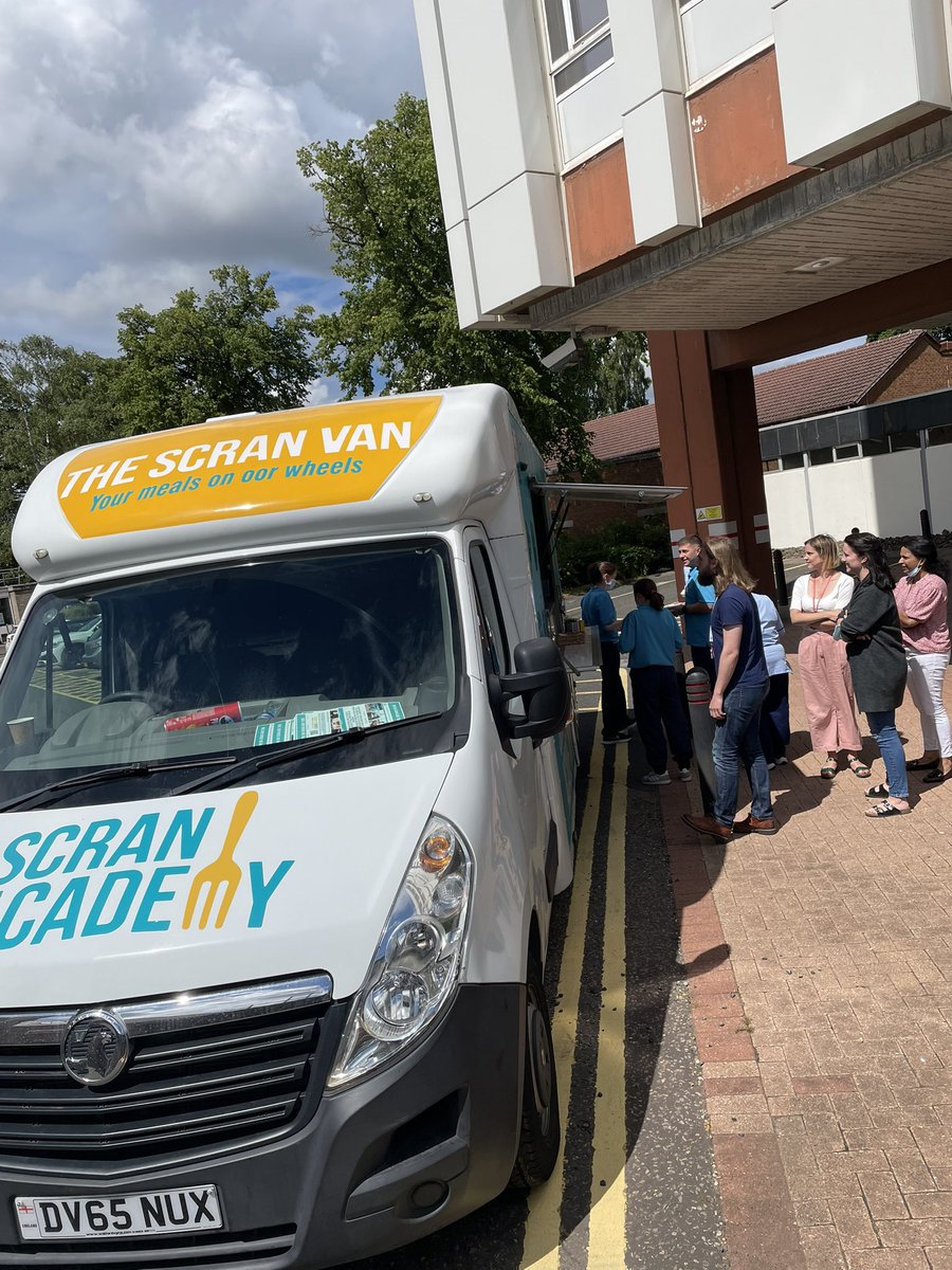 The scran van visited Liberton today, hugely popular with all staff. Thank you so much <a href="/EdinburghHSCP/">The Edinburgh Health and Social Care Partnership</a> <a href="/FlynnBillie/">Billie Flynn</a> <a href="/ScranAcademy/">ScranAcademy</a>