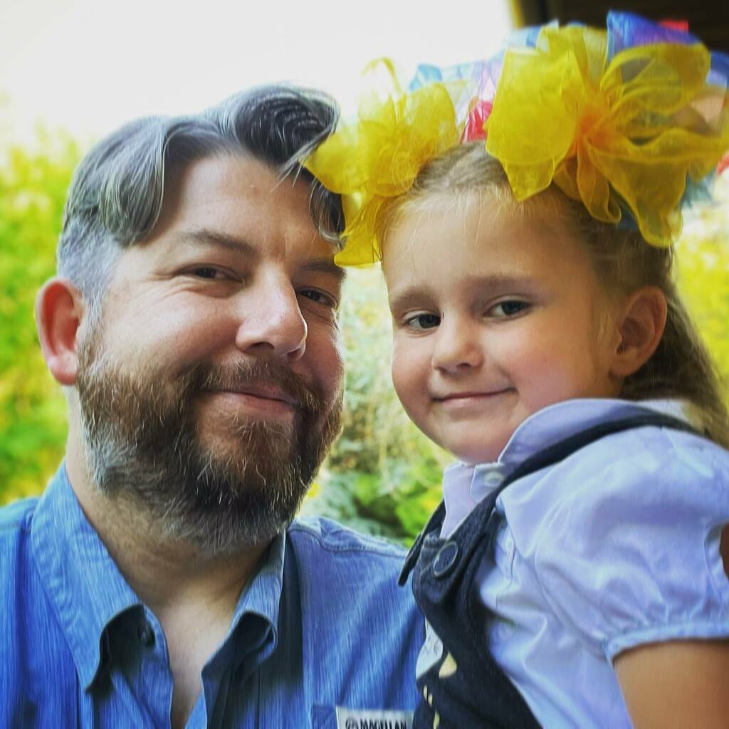 jakestarkey's tweet photo. As we head out of Poland and I try to put into words the experience I realize why put into words what I have a picture of. This child left the Ukraine with her grandmother because her father is fighting in the war and her mother stayed behind to help how… https://t.co/DzYax5EX5l https://t.co/uycqT14Q31