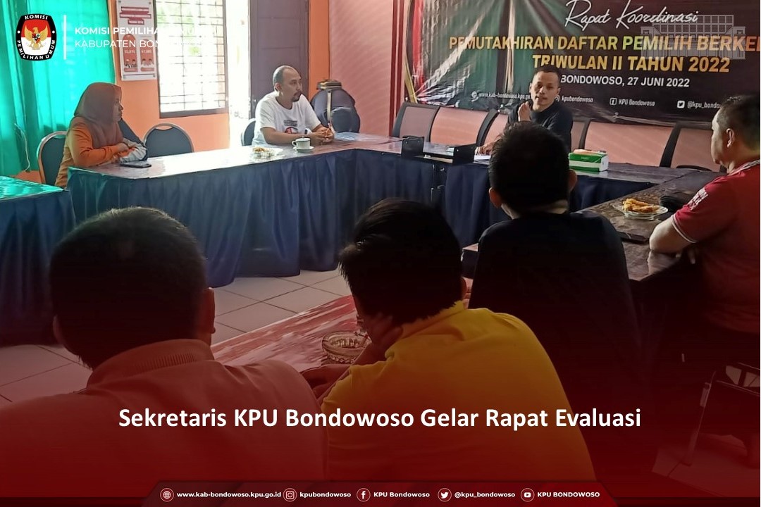 KPU_BONDOWOSO's tweet photo. #TemanPemilih, Sekretariat Komisi Pemilihan Umum (KPU) Kabupaten Bondowoso menggelar Rapat staf membahas evaluasi pelaksanaan piket Tahapan Pemilu Tahun 2024 yang telah dilaksanakan pada bulan Juni.

Selengkapnya cek https://t.co/wPcn1Gwzpf https://t.co/eeqiquju0D