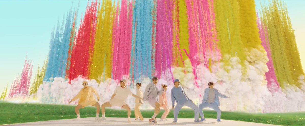 Watch our Y6 pupils explode in their epic end of year music video <a href="/bts_bighit/">BTS_official</a> #MyBTStory It is DYNAMITE🧨🧨🧨 We hope that you enjoy watching it as much as we enjoyed making it <a href="/VisitHull/">Visit Hull</a> ‘I’m diamond, you know I glow up’ Enjoy youtu.be/XlQSdfOAHck