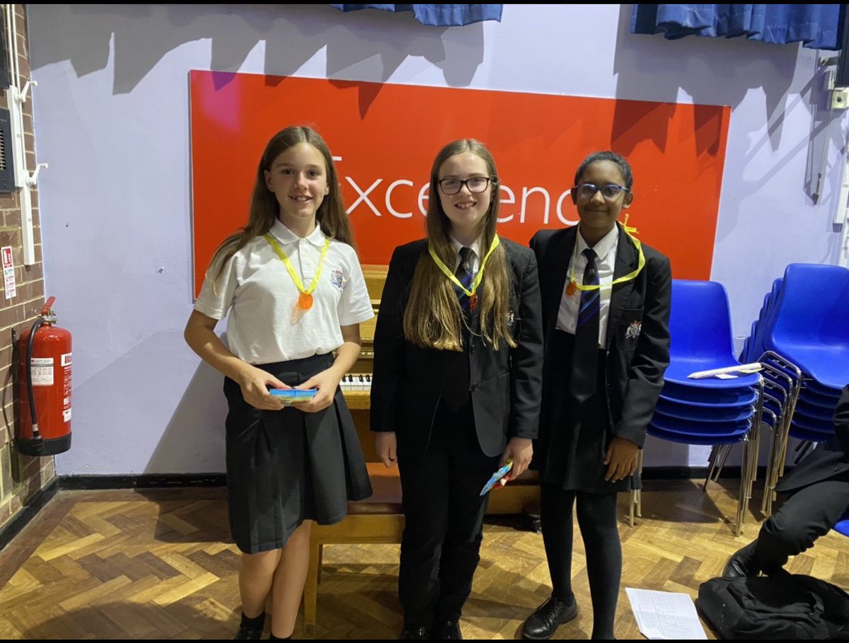 SCHAMaths's tweet image. Here’s a few pictures from the Year 7 STEM Day with our top 3 teams and also a couple of bridges which the students designed to support a fixed weight👏#stemcareers @HeartofHatton