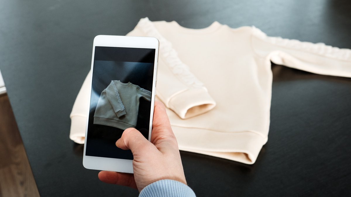 In this month’s blog post post, we’ll take a deeper dive into a specific use case that illustrates how brands and consumers can participate in the #circular economy to both their benefits.♻️ bit.ly/3yxPgAo