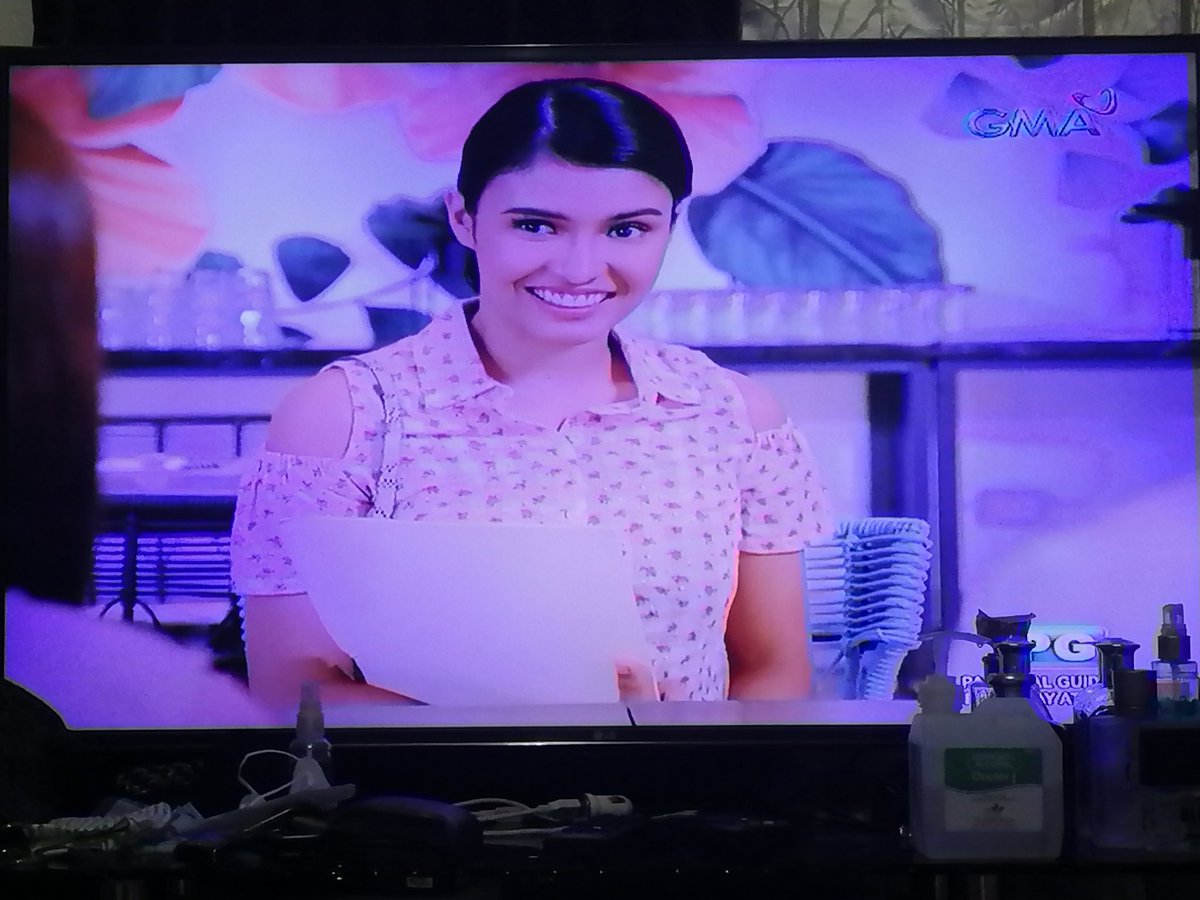 eshclrsl's tweet photo. kilala naman pala lahat ni melody ung mga mag a-apply na yaya

#FirstLadyHappyEverAfter
@sanya_lopez @glaizaredux https://t.co/3OnF4MF2fX